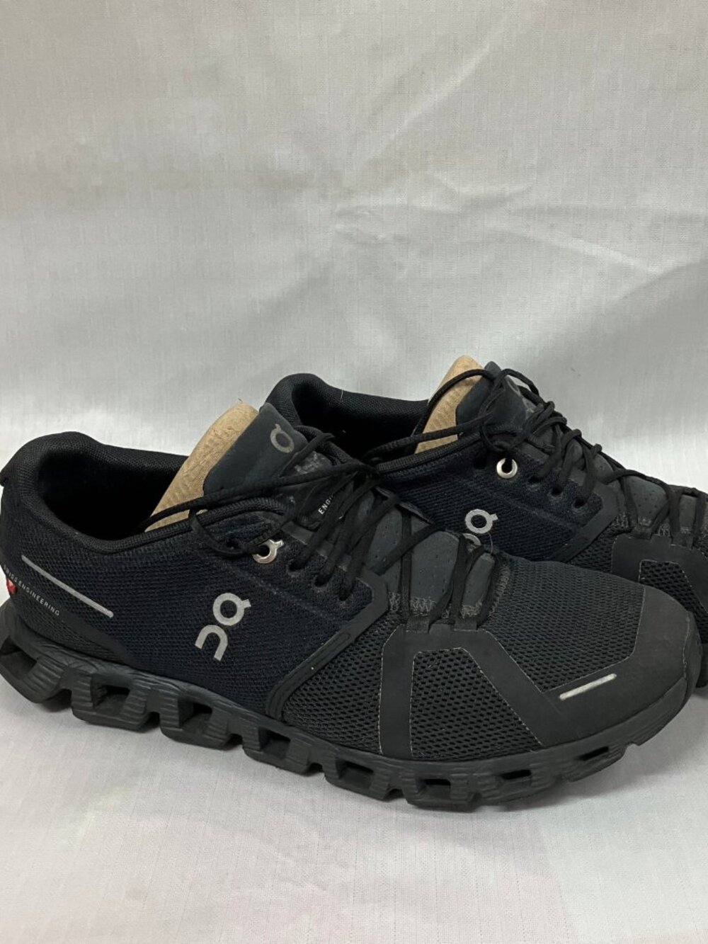 On Cloud 5 Sneakers Men's 9.5 Black Mesh Comfort Lace-Up Running Walking Shoes